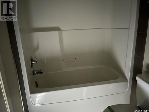 32 4533 Delhaye Way, Regina, SK - Indoor Photo Showing Bathroom