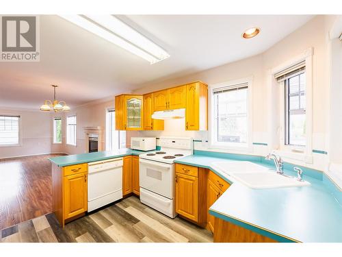 130 Chatham St Street Unit# 101, Nelson, BC - Indoor Photo Showing Kitchen With Double Sink