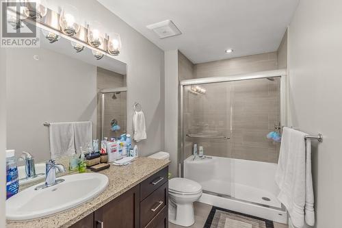 1165 Sutherland Avenue Unit# 410, Kelowna, BC - Indoor Photo Showing Bathroom