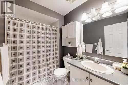 3396 Garrard Road, Whitby (Rolling Acres), ON - Indoor Photo Showing Bathroom