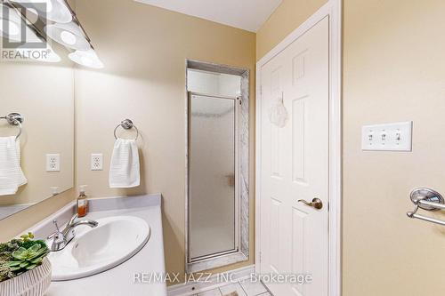 3396 Garrard Road, Whitby (Rolling Acres), ON - Indoor Photo Showing Bathroom