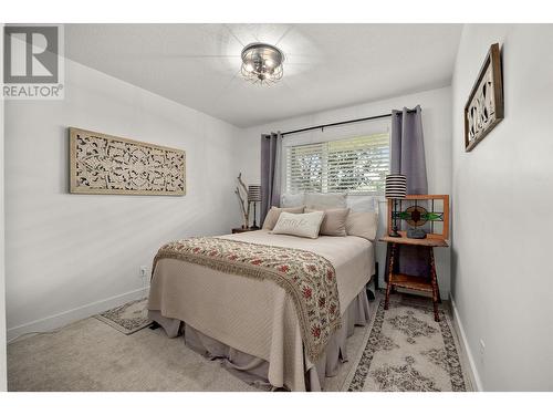 715 Barrera Road Unit# 8, Kelowna, BC - Indoor Photo Showing Bedroom