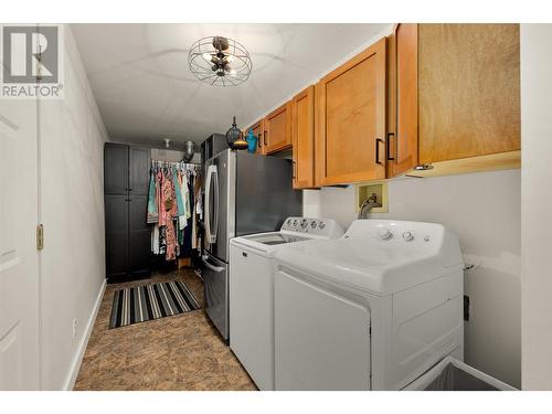 715 Barrera Road Unit# 8, Kelowna, BC - Indoor Photo Showing Laundry Room