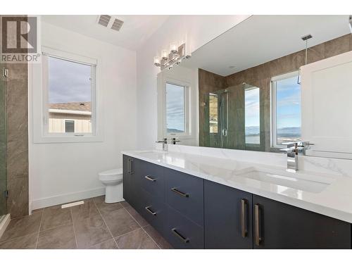 2193 Kentucky Crescent, Kelowna, BC - Indoor Photo Showing Bathroom