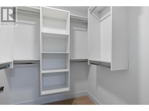 2193 Kentucky Crescent, Kelowna, BC - Indoor With Storage