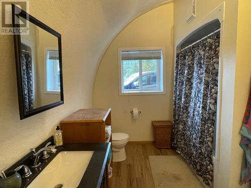 1910 Hulme Creek Road, Rock Creek, BC - Indoor Photo Showing Bathroom