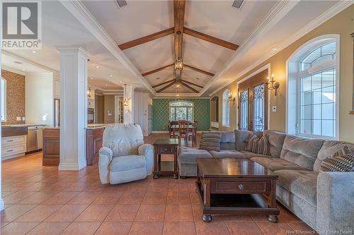 1602 Queen Elizabeth Drive, Bathurst, NB - Indoor Photo Showing Living Room