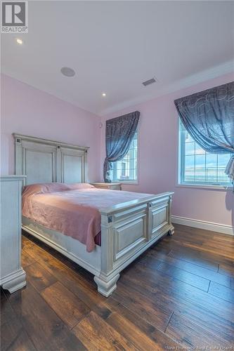 1602 Queen Elizabeth Drive, Bathurst, NB - Indoor Photo Showing Bedroom