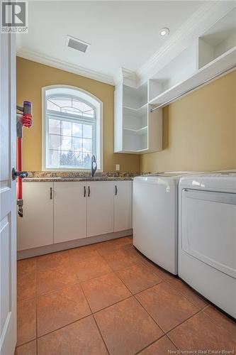 1602 Queen Elizabeth Drive, Bathurst, NB - Indoor Photo Showing Laundry Room