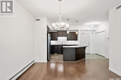 131 623 Saskatchewan Crescent W, Saskatoon, SK - Indoor Photo Showing Kitchen With Upgraded Kitchen