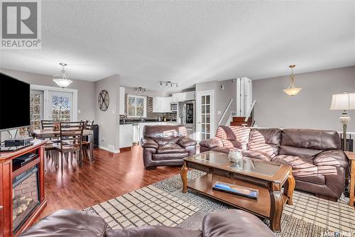 226 Rossmo Road, Saskatoon, SK - Indoor Photo Showing Living Room