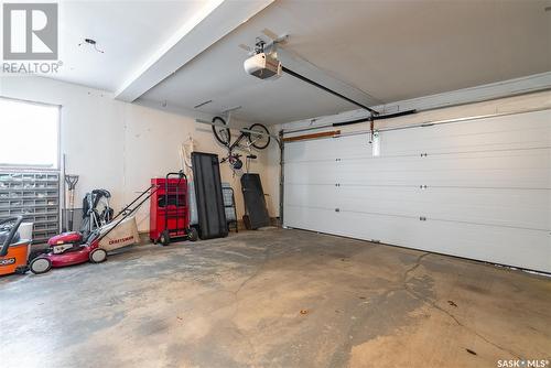 226 Rossmo Road, Saskatoon, SK - Indoor Photo Showing Garage