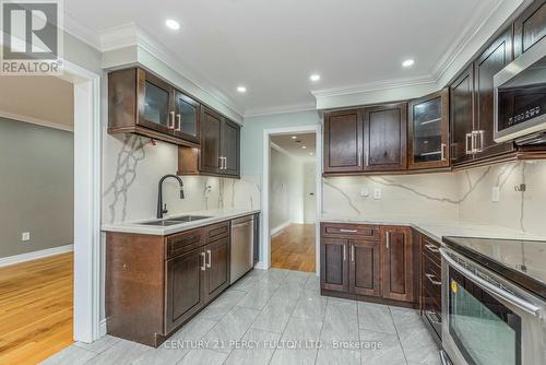 14 Sewells Lane, Brampton, ON - Indoor Photo Showing Kitchen With Double Sink