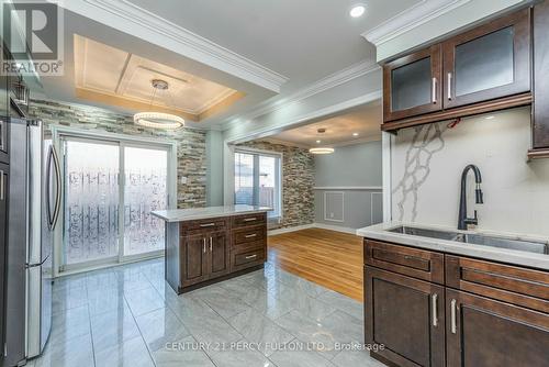 14 Sewells Lane, Brampton, ON - Indoor Photo Showing Kitchen