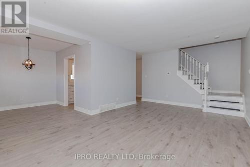 17 Town House Crescent, Brampton, ON - Indoor Photo Showing Other Room