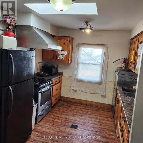 19 Bridge Street W, Greater Napanee, ON - Indoor Photo Showing Kitchen