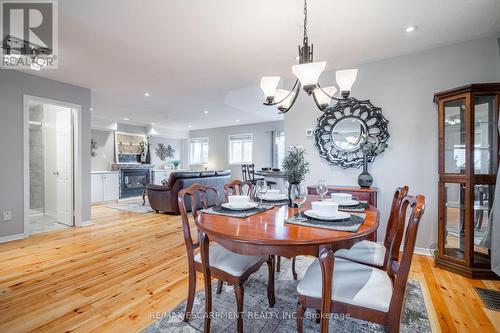 128 Riley Street, Hamilton, ON - Indoor Photo Showing Dining Room