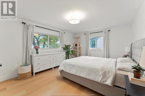 2006 Amiens Avenue, Windsor, ON - Indoor Photo Showing Bedroom