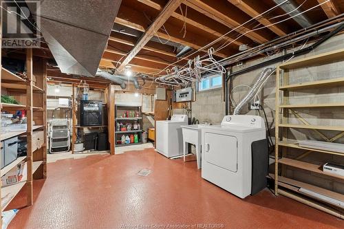 2006 Amiens Avenue, Windsor, ON - Indoor Photo Showing Laundry Room