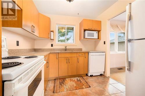 41 George Avenue, Perth, ON - Indoor Photo Showing Kitchen