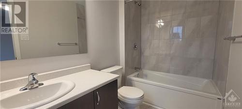 2nd Ensuite - 82 Green Ash Avenue, Ottawa, ON - Indoor Photo Showing Bathroom