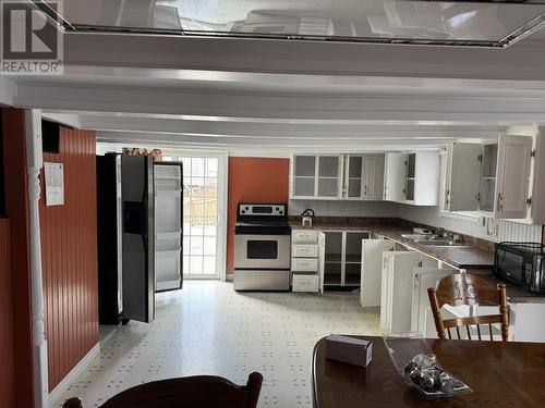 7 Tobin'S Lane, Joe Batt'S Arm, NL - Indoor Photo Showing Kitchen With Double Sink