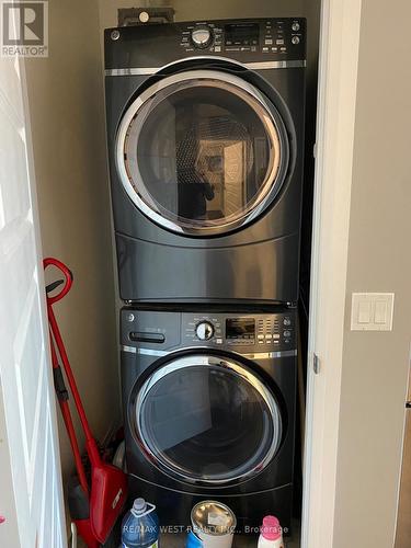 403 - 1105 Leger Way, Milton, ON - Indoor Photo Showing Laundry Room