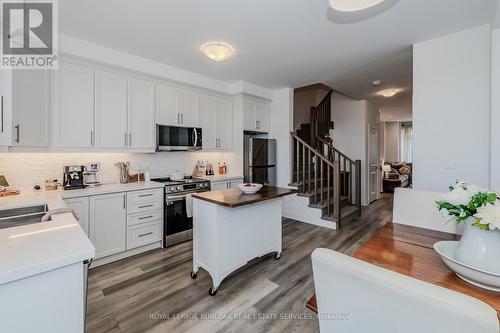 37 - 120 Court Drive, Brant, ON - Indoor Photo Showing Kitchen