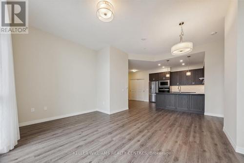 716 - 460 William Graham Drive, Aurora, ON - Indoor Photo Showing Kitchen