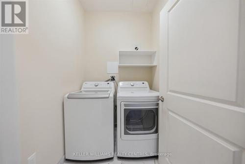 716 - 460 William Graham Drive, Aurora, ON - Indoor Photo Showing Laundry Room