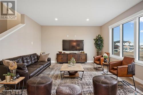 4809 Ferndale Crescent, Regina, SK - Indoor Photo Showing Living Room