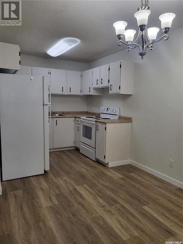 207 517 Albert Street, Estevan, SK - Indoor Photo Showing Kitchen With Double Sink