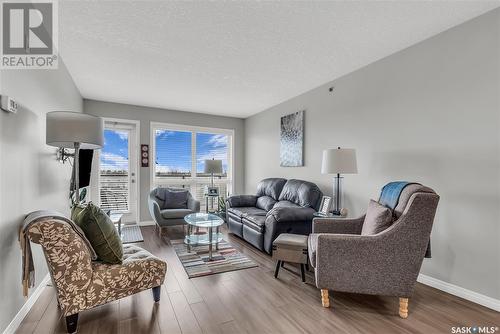 316 915 Kristjanson Road, Saskatoon, SK - Indoor Photo Showing Living Room