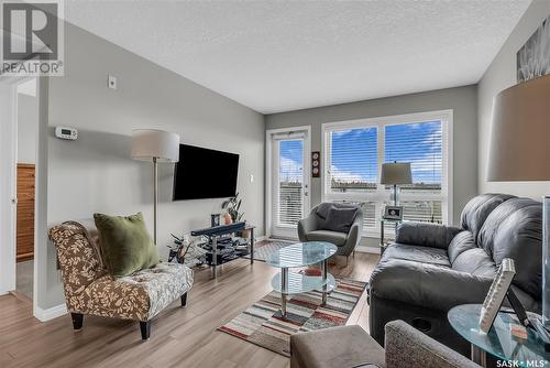 316 915 Kristjanson Road, Saskatoon, SK - Indoor Photo Showing Living Room