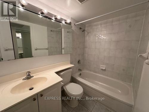 906 - 29 Pemberton Avenue, Toronto, ON - Indoor Photo Showing Bathroom