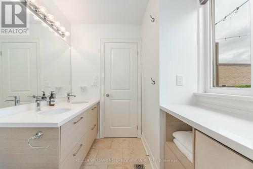 213 Heward Avenue, Toronto, ON - Indoor Photo Showing Bathroom