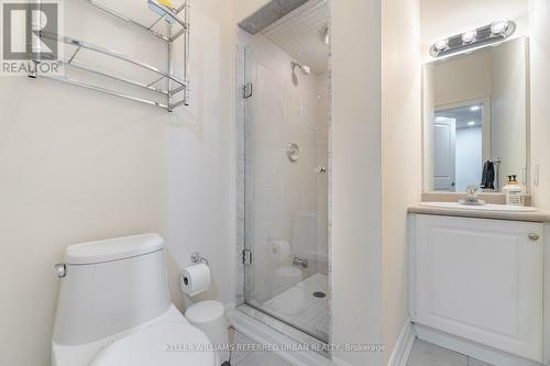 213 Heward Avenue, Toronto, ON - Indoor Photo Showing Bathroom