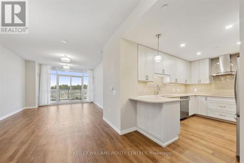 515 - 460 William Graham Drive, Aurora, ON - Indoor Photo Showing Kitchen