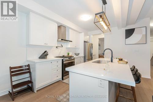 2199 Grainger Loop, Innisfil, ON - Indoor Photo Showing Kitchen With Upgraded Kitchen