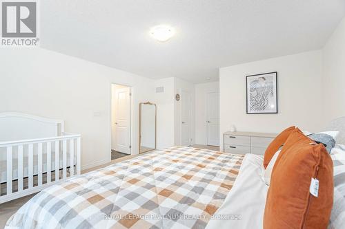 2199 Grainger Loop, Innisfil, ON - Indoor Photo Showing Bedroom