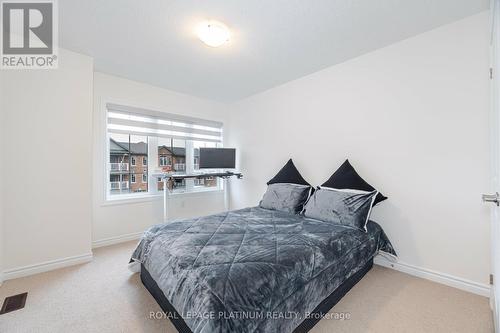 2199 Grainger Loop, Innisfil, ON - Indoor Photo Showing Bedroom