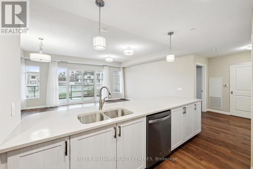 318 - 460 William Graham Drive, Aurora, ON - Indoor Photo Showing Kitchen With Double Sink