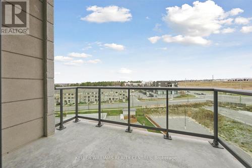 702 - 460 William Graham Drive, Aurora, ON - Outdoor With View