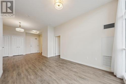 702 - 460 William Graham Drive, Aurora, ON - Indoor Photo Showing Other Room