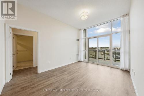 702 - 460 William Graham Drive, Aurora, ON - Indoor Photo Showing Other Room