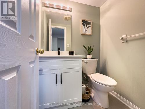 45 - 2 Clay Brick Court, Brampton, ON - Indoor Photo Showing Bathroom