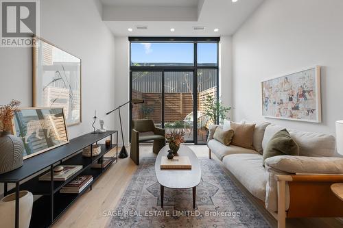 121 - 35 Wabash Avenue, Toronto, ON - Indoor Photo Showing Living Room