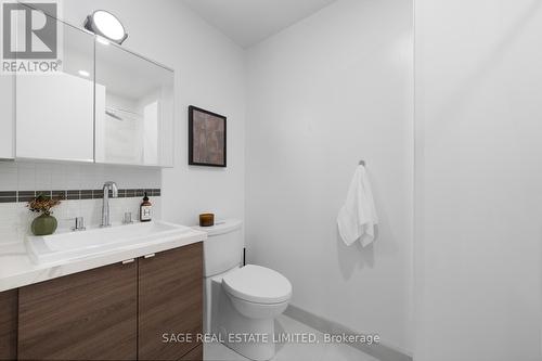 121 - 35 Wabash Avenue, Toronto, ON - Indoor Photo Showing Bathroom