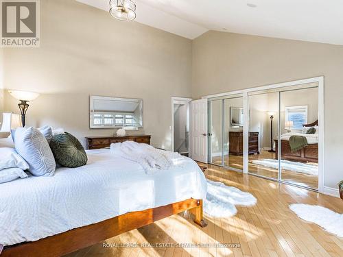 39 Clarence Street, Brampton, ON - Indoor Photo Showing Bedroom