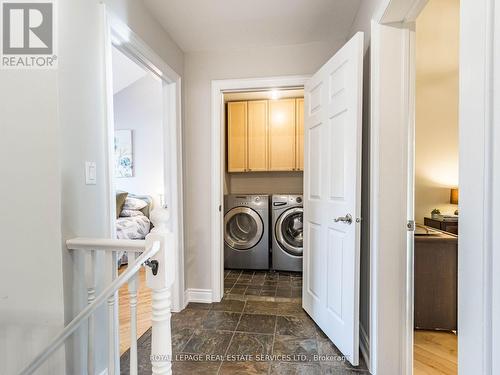 39 Clarence Street, Brampton, ON - Indoor Photo Showing Laundry Room